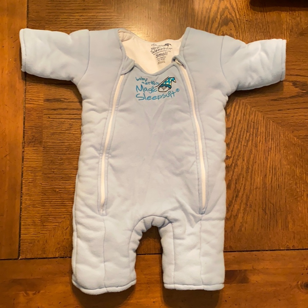 Baby Merlins Magic Sleepsuit (3-6 months) size SMALL